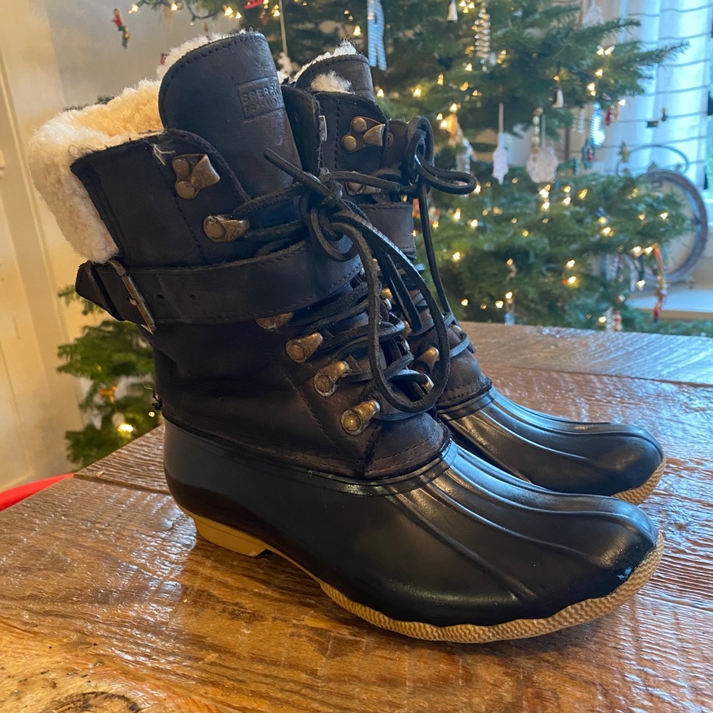 SPERRY J Crew Boots sz 7 Black Shearling Lining